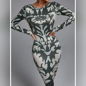 Bella Barnett Malia Open-back Printed Maxi Dress